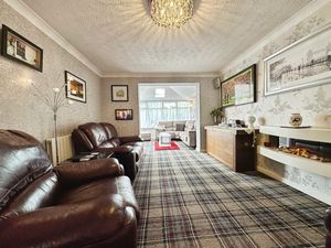 Lounge- click for photo gallery